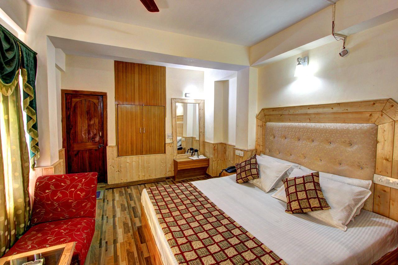 Hotel Highway Inn 마날리 외부 사진