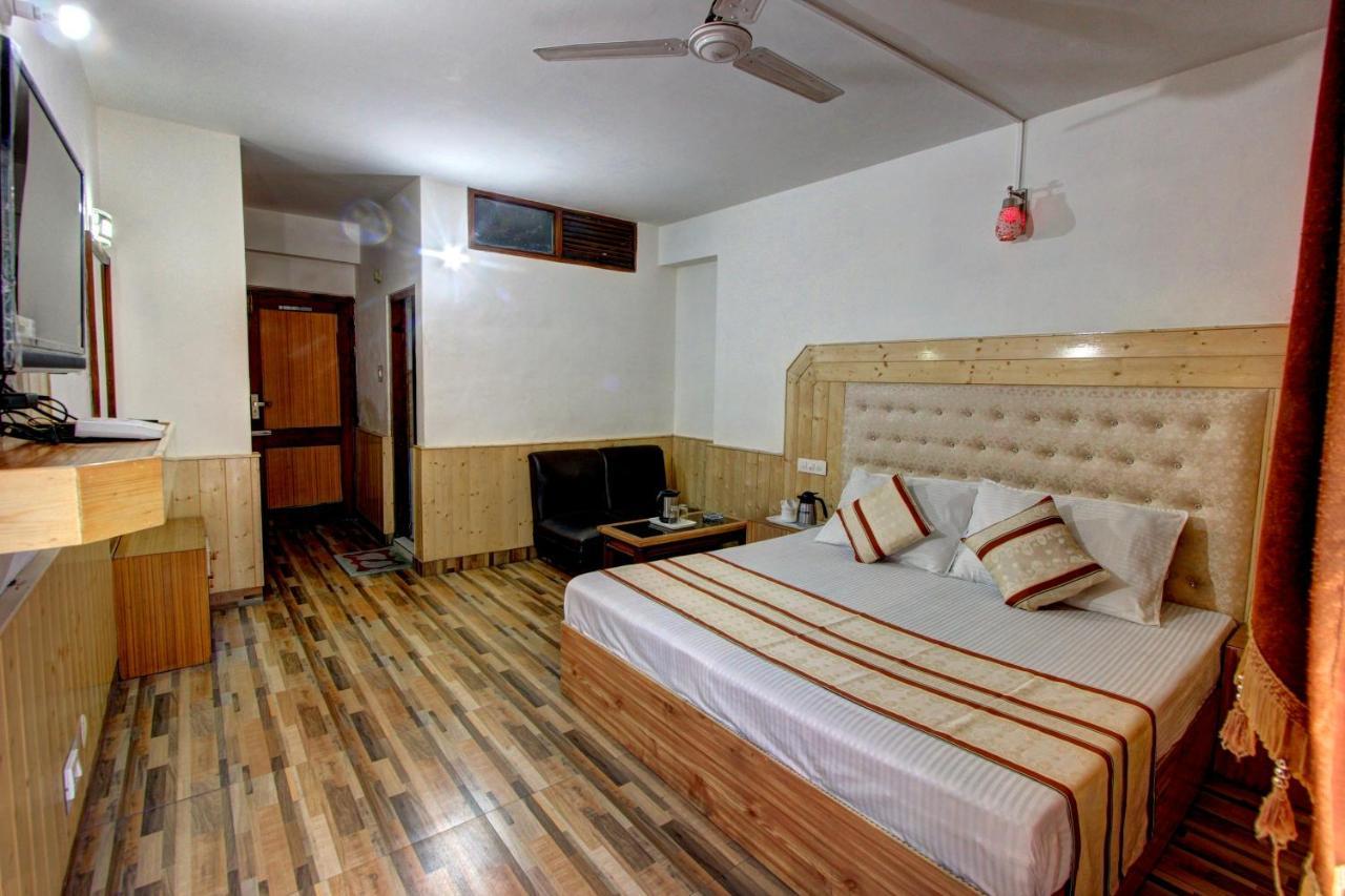 Hotel Highway Inn 마날리 외부 사진
