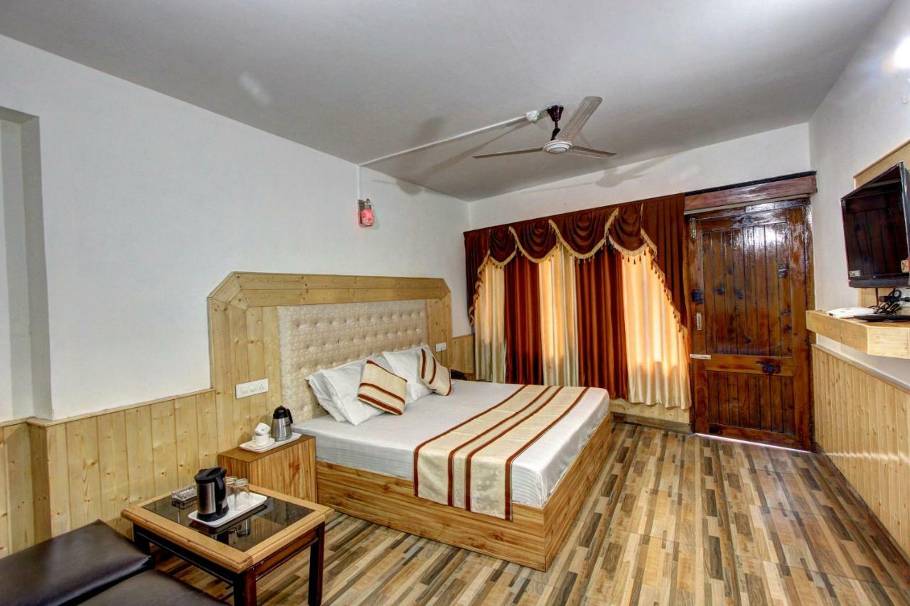 Hotel Highway Inn 마날리 외부 사진